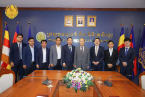 高橋会長、加藤常務理事カンボジア出張報告◆ハップ・トゥイ文化芸術省国務長官